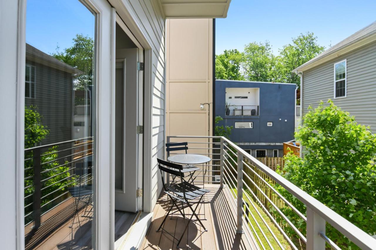 The Red Door - Ultra Modern Atlanta Home - Designedbydom Eksteriør bilde